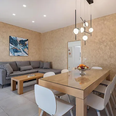 Apartment Amelia Luxury Living Mantaka