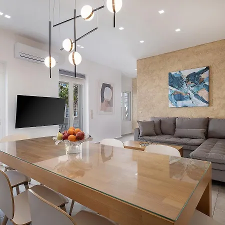 Amelia Luxury Living Mantaka Apartment